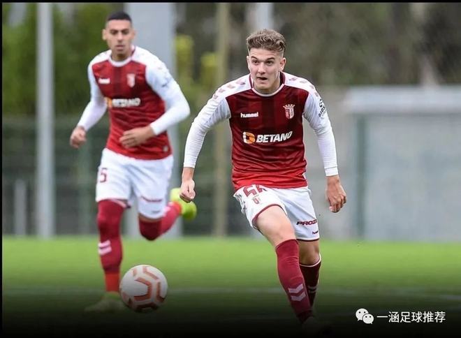 开云在线登录官网-今晨波特兰开拓者调整名单以备葡超本菲卡今夜官宣签约，网友：风云突变法兰克福今夜单刀错失