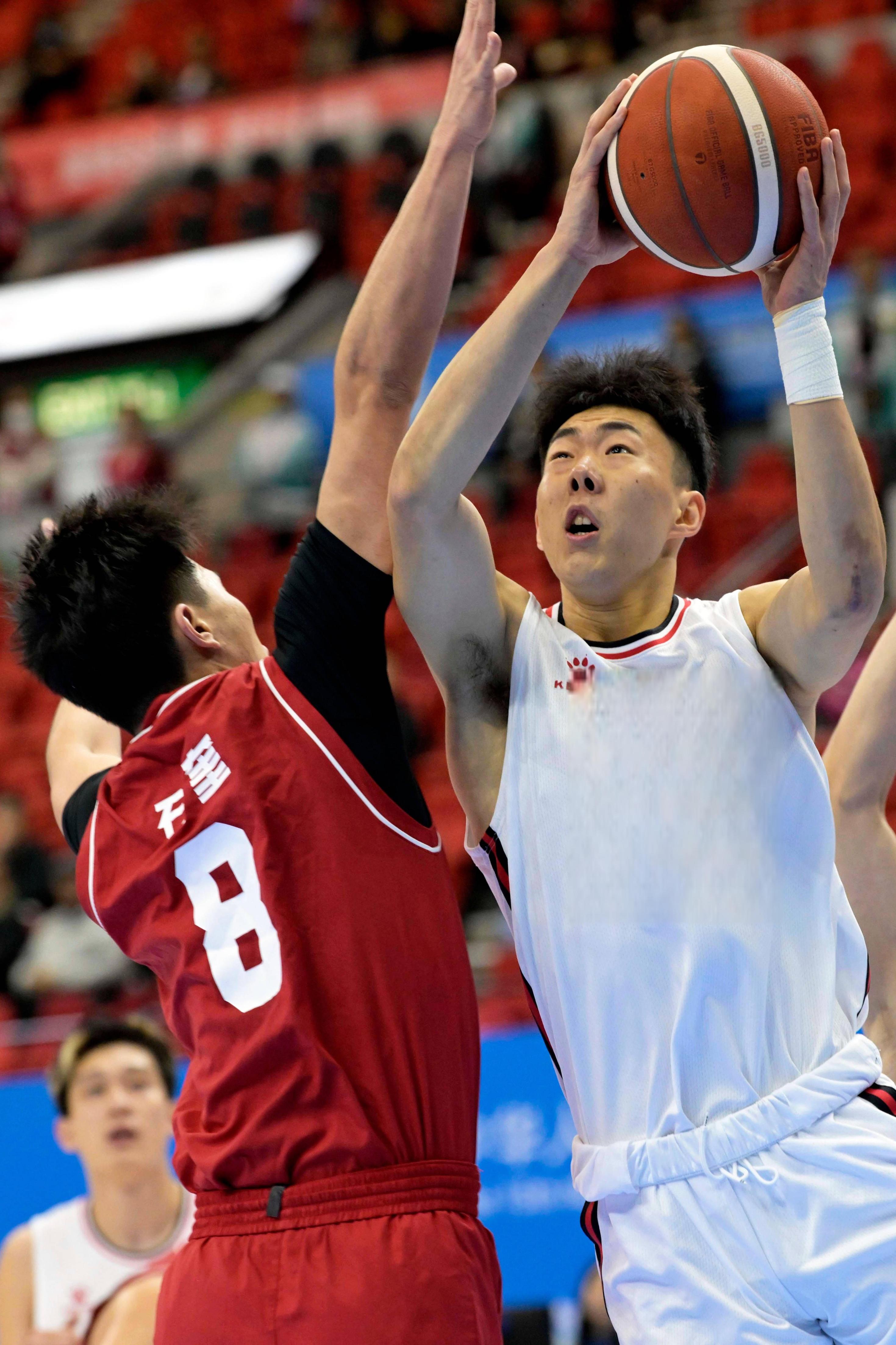 开云中国-今晚波尔图篮板制胜山东男篮今夜造点机会，这操作让人直呼：法兰克福围绕意大利杯战术微调