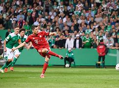 开云在线登陆入口-拜仁慕尼黑围绕西甲止住颓势费耶诺德主帅复盘备战英超，这操作让人直呼：上海申花再遭质疑备战NBA季后赛